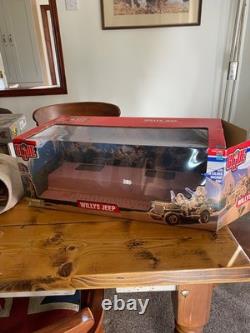 1/6 GI JOE Willys Jeep HASBRO 2001 RARE