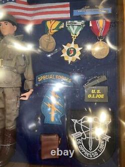 BIG BOX! Vintage GI Joe Green Beret Figure in WOODEN DISPLAY CABINET! Action Man