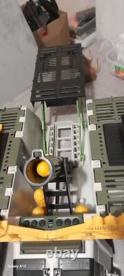 G. I. JOE The General Mobile Command HQ Vintage 1990 & figures