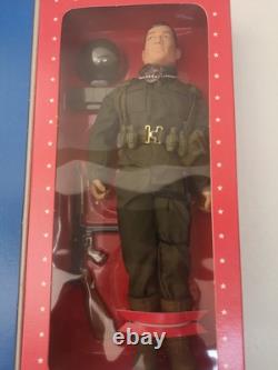 G. I. Joe Action Soldier Limited Ed WW II Commemorative Figure Hasbro Action-Q1