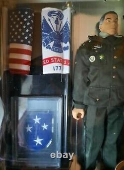 GI JOE General COLIN L. POWELL Historic Commanders Edition Action Figure