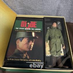GI Joe Action Soldier Masterpiece Edition 1996 12in Figure Chronicle Books Box