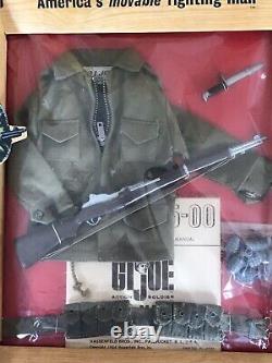 GI Joe Vintage Extremley Rare Combat Window Box With The Super Rare Cloth Ammo B