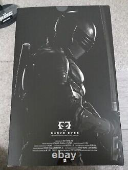 HOT TOYS MMS192 G. I. JOE RETALIATION SNAKE EYES 16 Figure