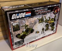 Hasbro Transformers GI Joe Mash-Up Bumblebee AWE Striker with Stalker Figure