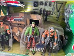 RARE! G. I. Joe Valor vs Venom Smoke Screen Transport and Cobra Ringneck 6 Figures