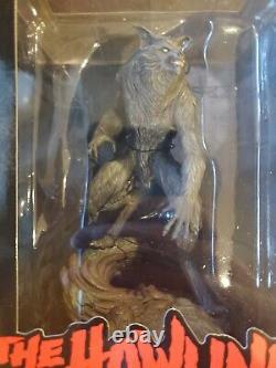 The Howling Werewolf Statue Pcs Collectibles Rare New