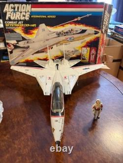 VINTAGE 1984 G. I. JOE ACTION FORCE SKYSTRIKER XP-14F COMBAT JET With PILOT