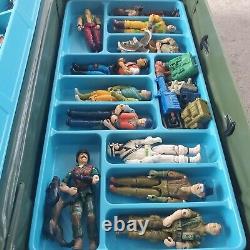 Vintage GI Joe Lot (figures, accessories, file cards and case)