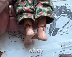 Vintage GI Joe figure, 1960s/70, Canadian French Issue, Story book, papers etc